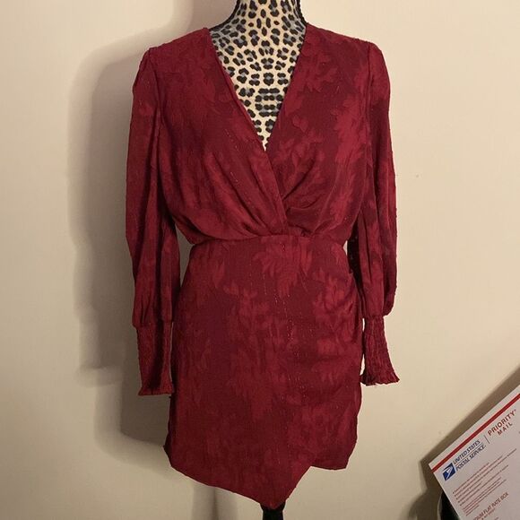 Skyler Rose Dress Medium NWT - Picture 2 of 9